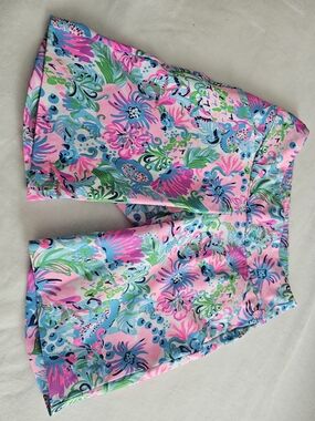 Lilly Pulitzer Pink Multi Floral Pull-On Shorts